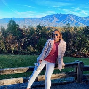 Meet your Posher, Haley